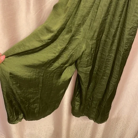 NWOT Wide Leg Jumpsuit - Picture 3 of 3
